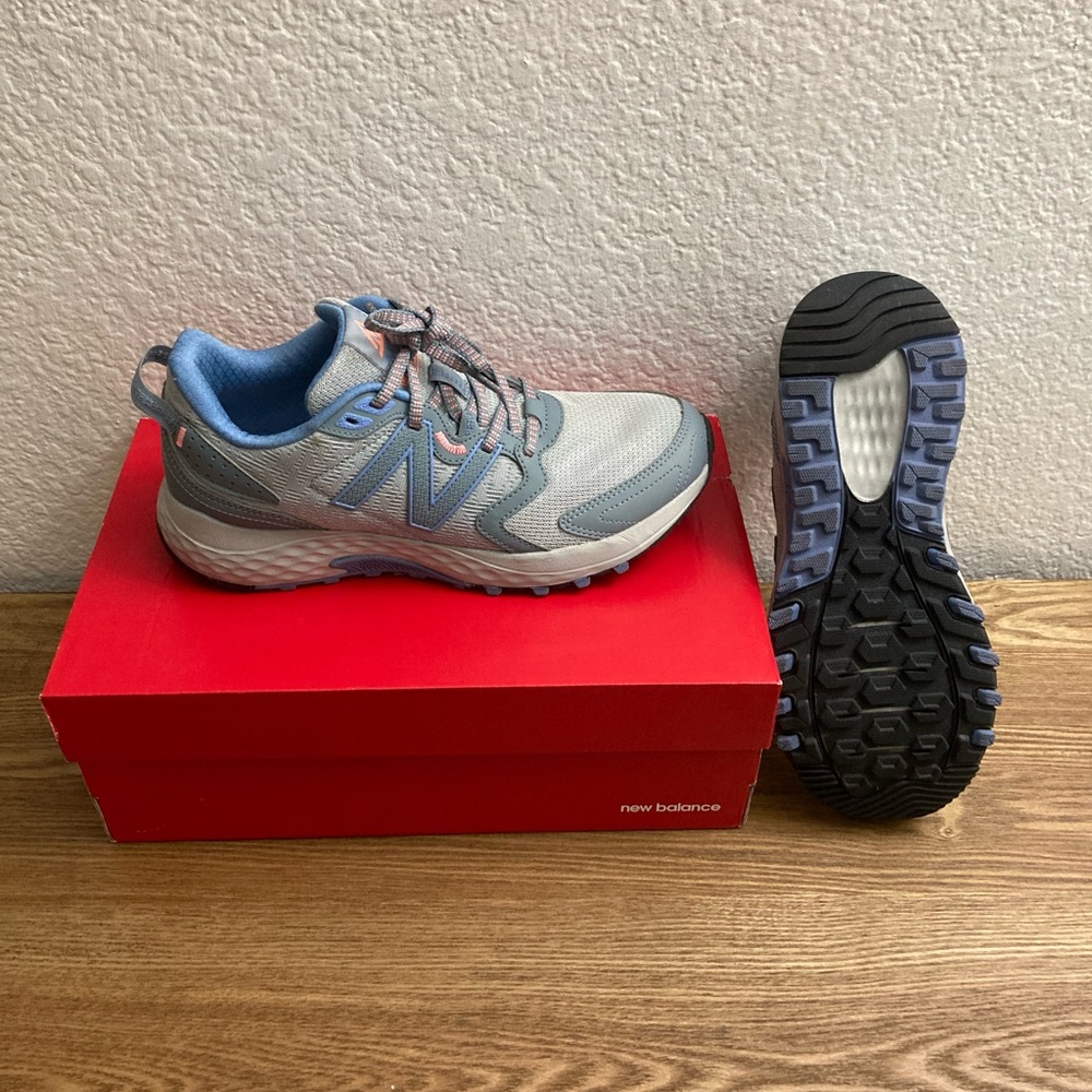 NWT New Balance Trail Running Shoes Gray Sz8.5